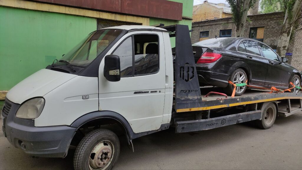 Эвакуация авто с заблокированным колесом